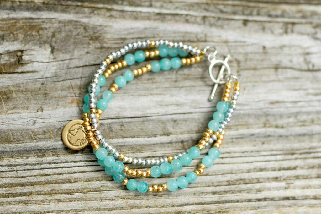 BE ONE. BE KIND. AVENTURINE THREE STRAND BRACELET WITH GOLD & SILVER GLASS BEADS